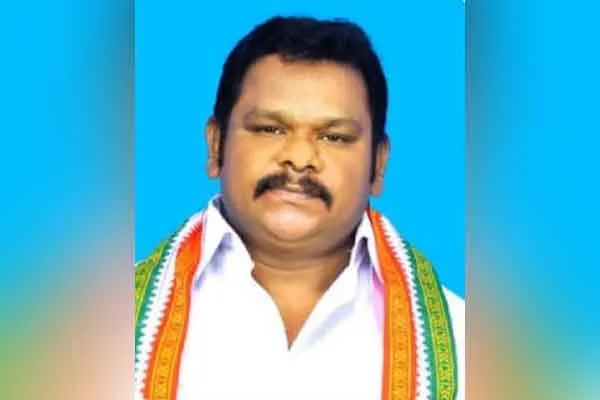 People in confusion on candidate as they filed nomination papers for the contest