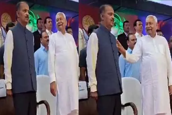 Controversy over Nitish Kumar's actions during the playing of the national anthem