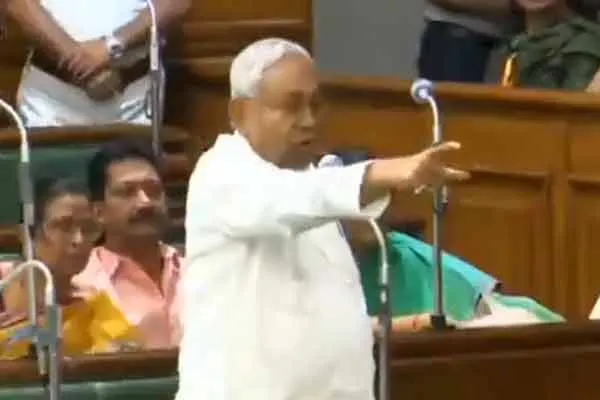 Nitish Kumar speaks aggressively to MLA who used mobile phone in assembly