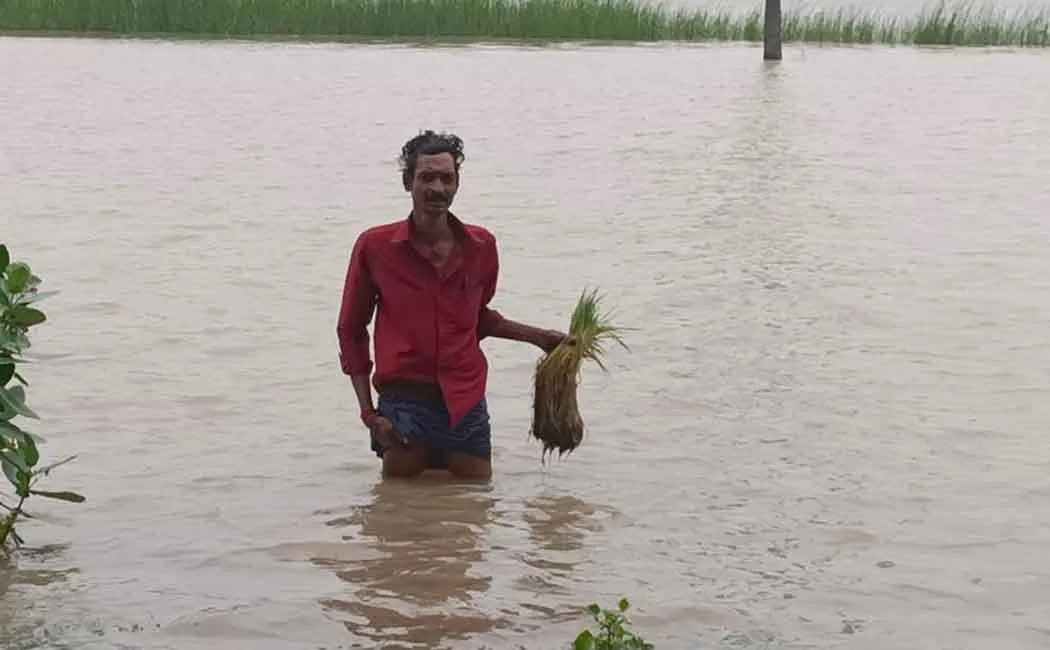 Damage to houses and agricultural lands due to floods coming out of the sand dunes