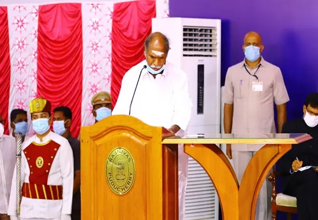 puduvherry chief minister rangasamy signature for three files 