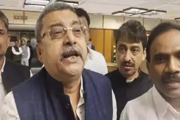 Opposition party MPs suspended at Waqf Board Joint Committee