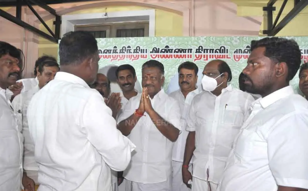 O. Panneerselvam removed from the responsibility of basic member!