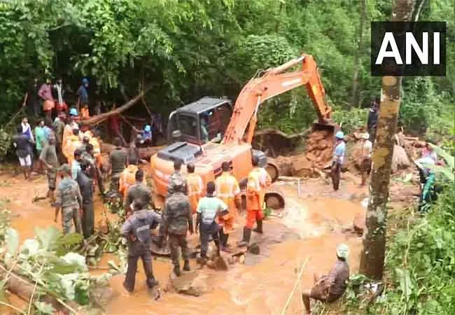 Heavy rains, floods in Kerala - Prime Minister Narendra Modi asked!