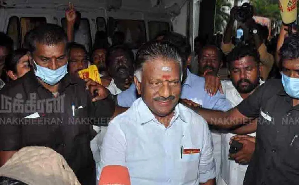 Case against OPS The High Court itself initiated the inquiry