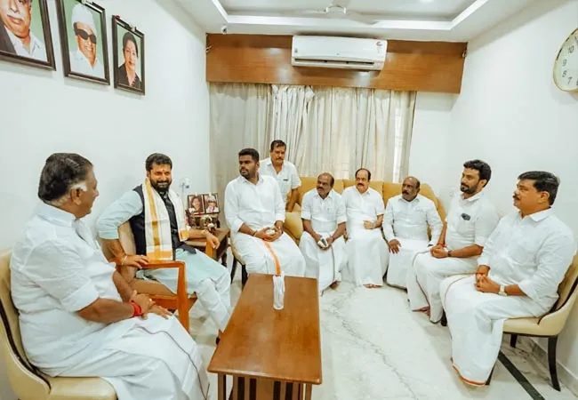 Edappadi Palanisamy, Annamalai who met O. Panneerselvatai separately!
