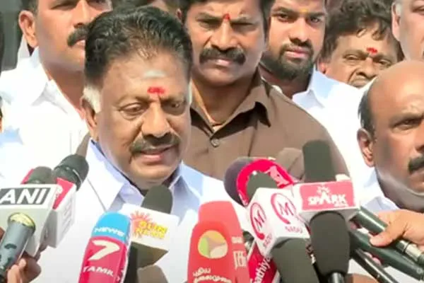 ops speech at jayalalitha birth anniversary and criticize eps