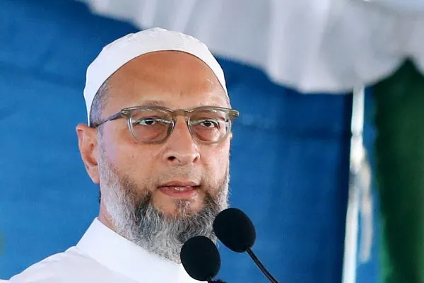 Controversial speech of the BJP candidate navneet rana who warned Asaduddin Owaisi brother