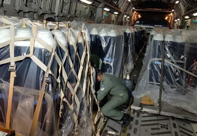 oxygen cylinders arrived chennai airport 