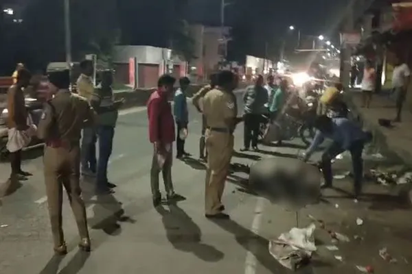 Pour petrol on a person walking and set him on fire in dindugal