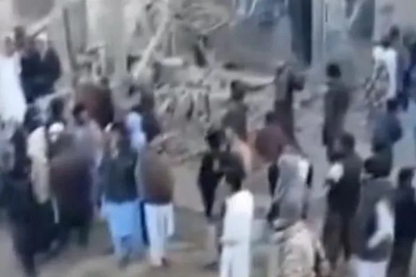 Pakistan retaliates against Iran
