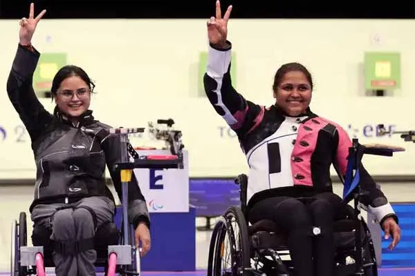 Indian athletes who won gold and bronze in the Para Olympics