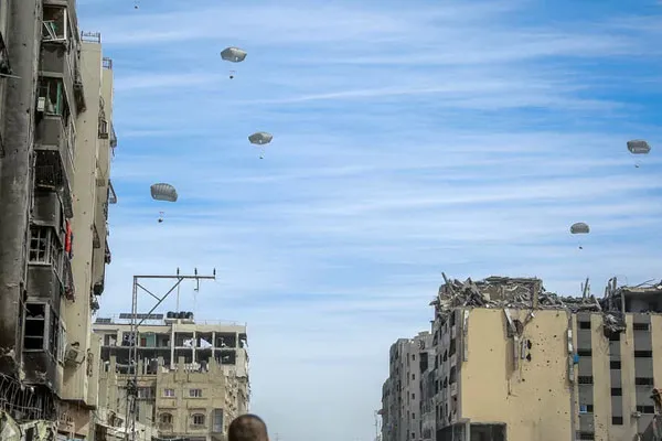 Airborne tragedy in gaza by america