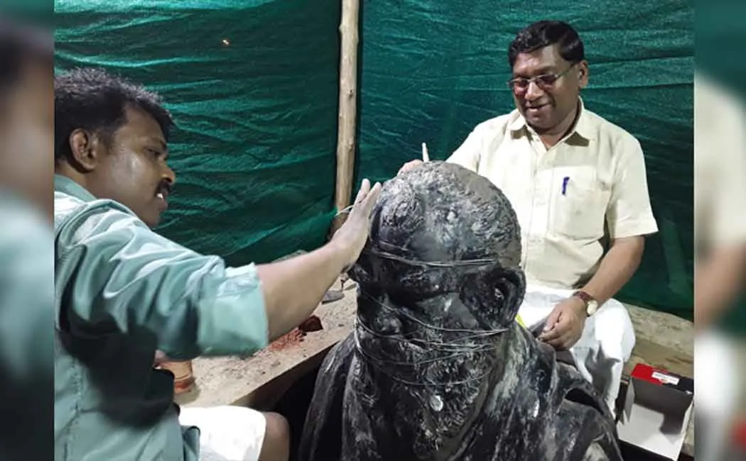 periyar statue