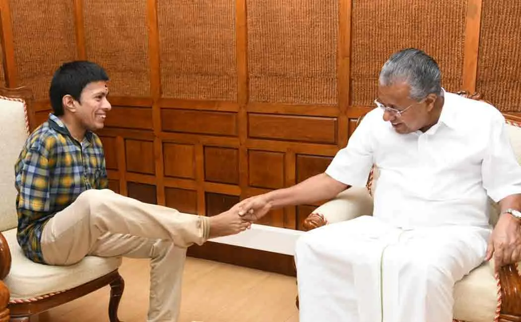 pinarayi vijayan meets differently abled