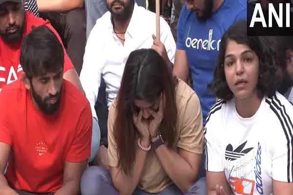 bjp mp brij bhushan related  wrestler case special investigation team formed 