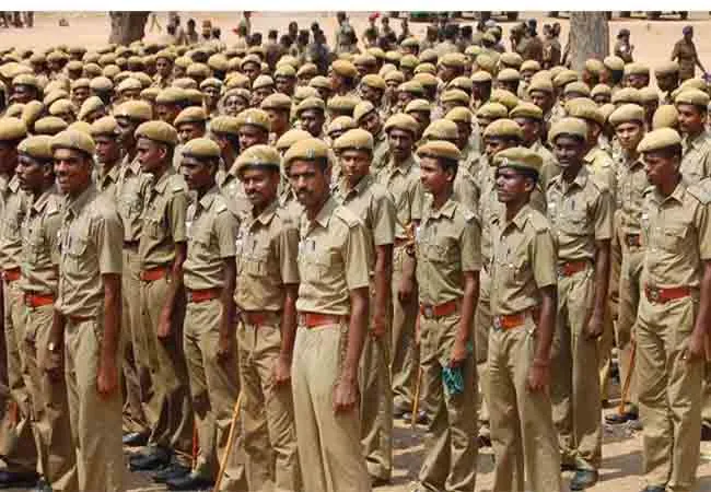tamilnadu government announced petrol allowance rs 370 per month for police 