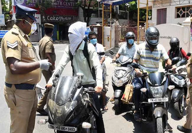 tamilnadu curfew police vehicles 