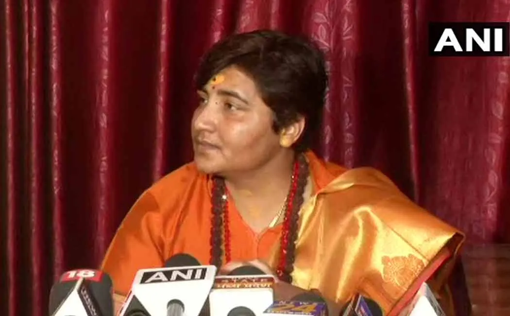 bhopal District Election Officer issued a notice to BJP candidate Pragya Singh Thakur 