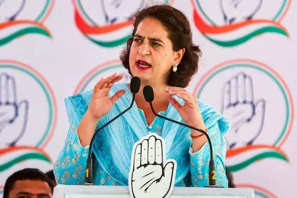 Priyanka Gandhi criticized Everyone is afraid of the Prime Minister