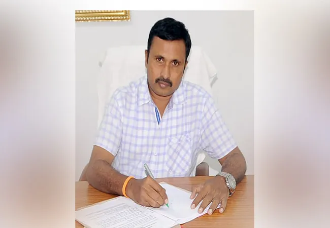 erode district new public relationship officer satheesh kumar appointed tn govt 
