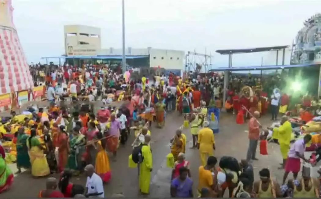 Devotees thronged Murugan temples on the occasion of Aadik Krithikai!