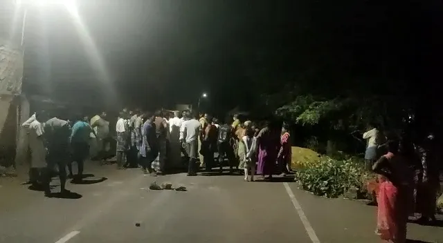 drunken gang raid near Omalur! 4 arrested in Action