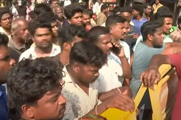 puducherry 9 year old Girl child found in sewer
