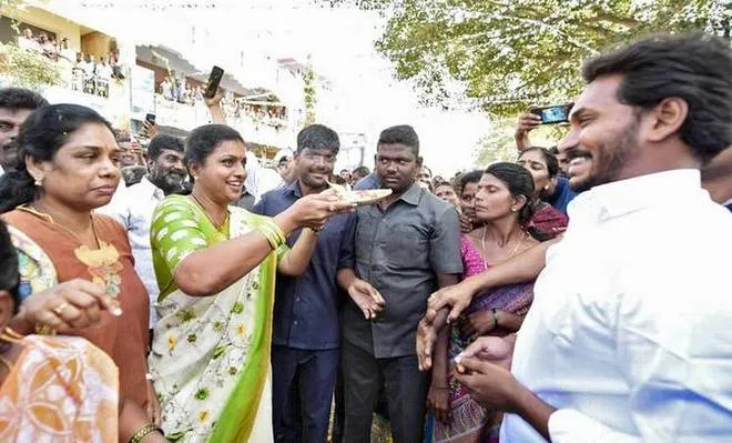 actress roja