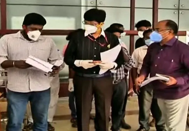 coronavirus prevention chennai airport health secretary press meet 