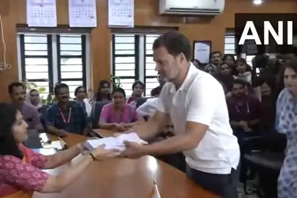 Wayanad; Major leaders filing nominations