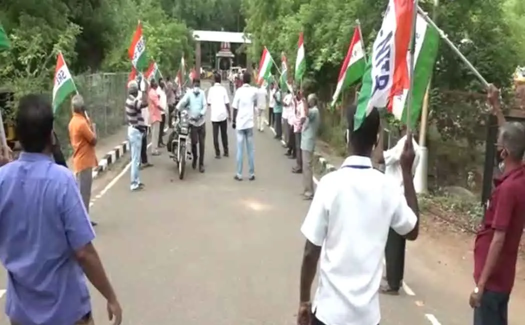 Railway workers' union protests against central government
