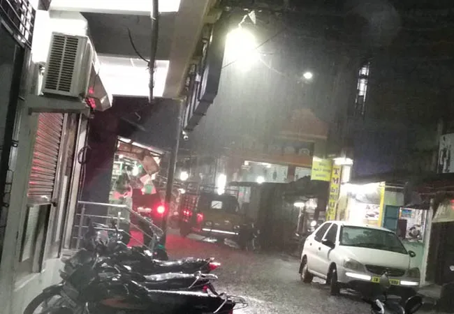  Rain in Salem for an hour People are happy