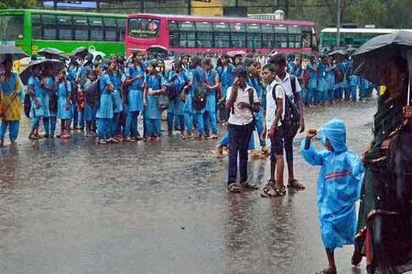 heavy rain; Holiday announcement for schools and colleges