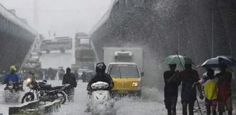 The Indian Meteorological Survey predicts 5 days of heavy rainfall in Tamil Nadu and Kerala