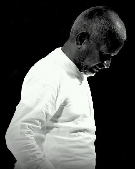 இ