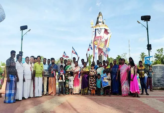 actor rajini kanth birthday celebration with onion pudukkottai district keeramangalam 