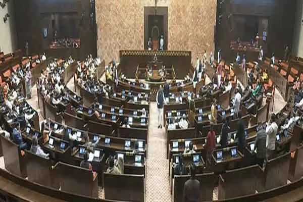 Accused of sending Indians in handcuffs There is a lot of tension in the Parliament