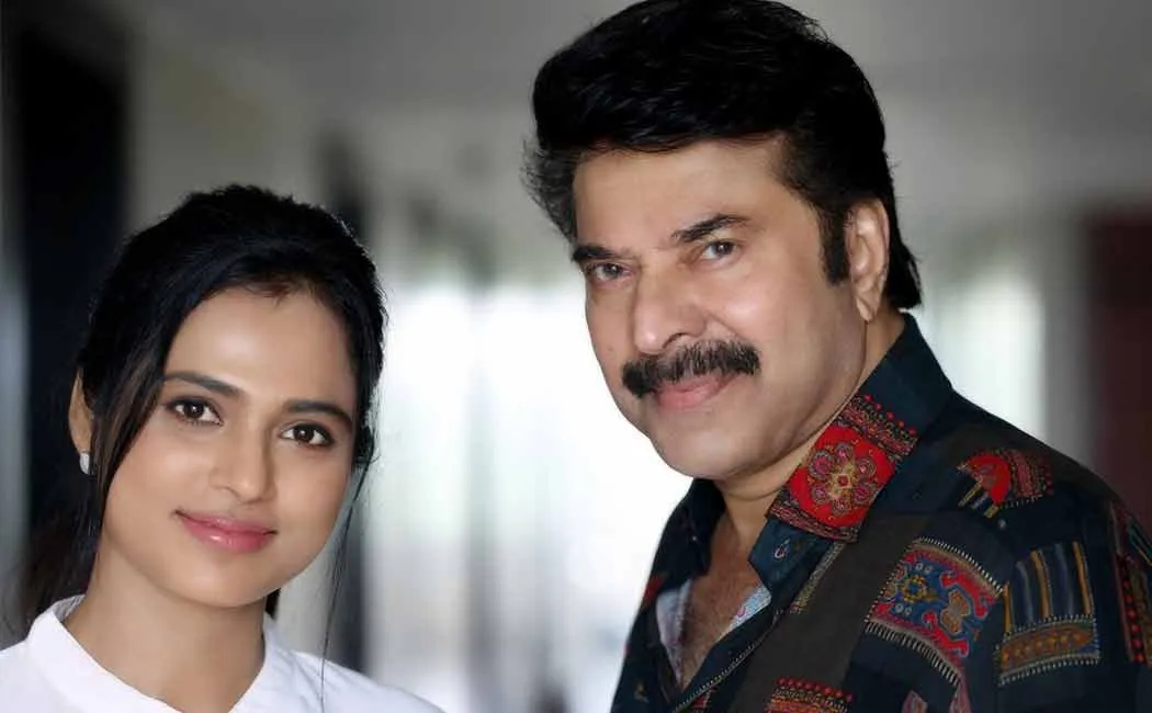 ramya pandiyan act with mammootty in nanbagal nerathu mayakkam movie 