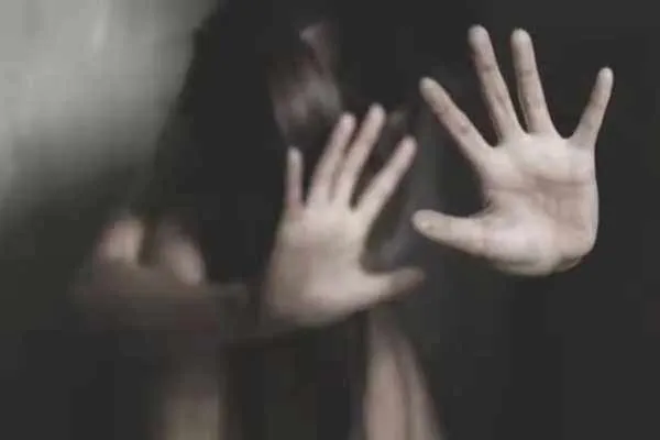 A cleric hit a 6-year-old girl city near a mosque karnataka