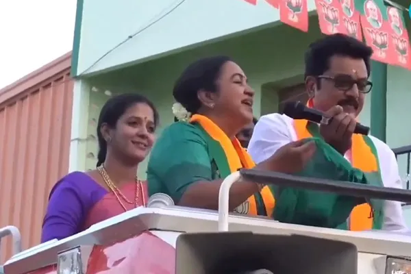 Radhika asked for vote and Delicious in the campaign