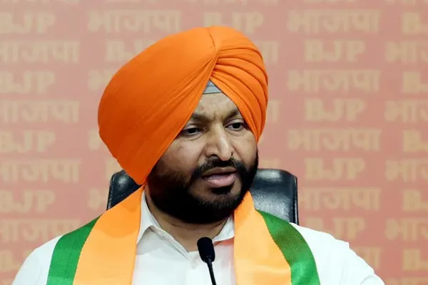 central minister ravneeth singh bittu criticized congress