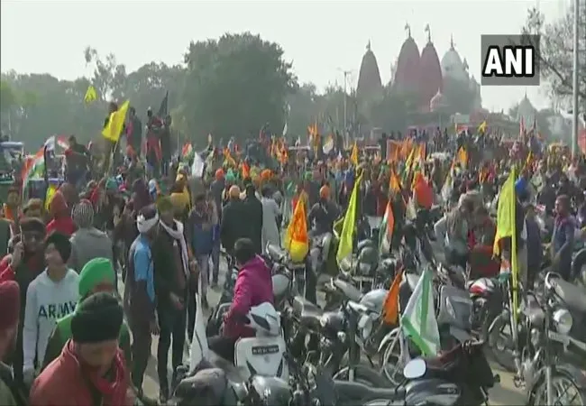 farmers reached delhi red fort police 