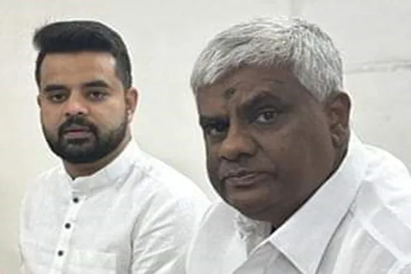 Woman complains against  prajwal revanna and revanna to Mother was incident happened