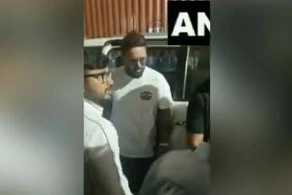 rishabh&nbsp;pant arrived delhi arun jettly cricket stadium&nbsp;viral video&nbsp;