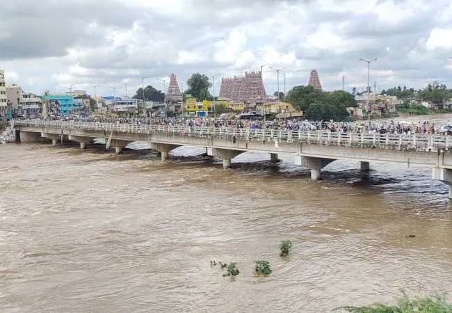 cuddalore district manimuktha river flood peoples 