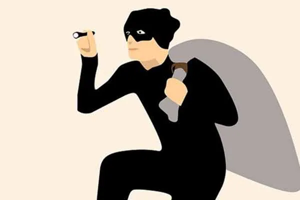 Jewelry  robs at jewelry shop owner home ...