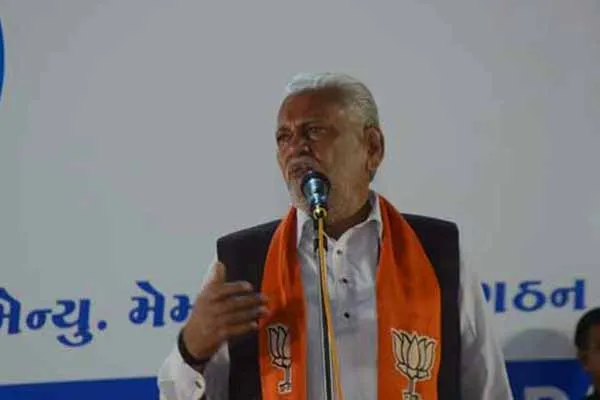 Struggle intensifies in Gujarat BJP in crisis