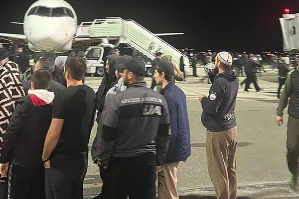 Siege on a Russian airport for israel incident