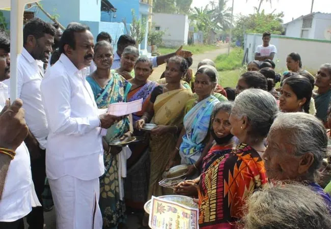 erode district dmk candidate election campaign and interact with peoples  